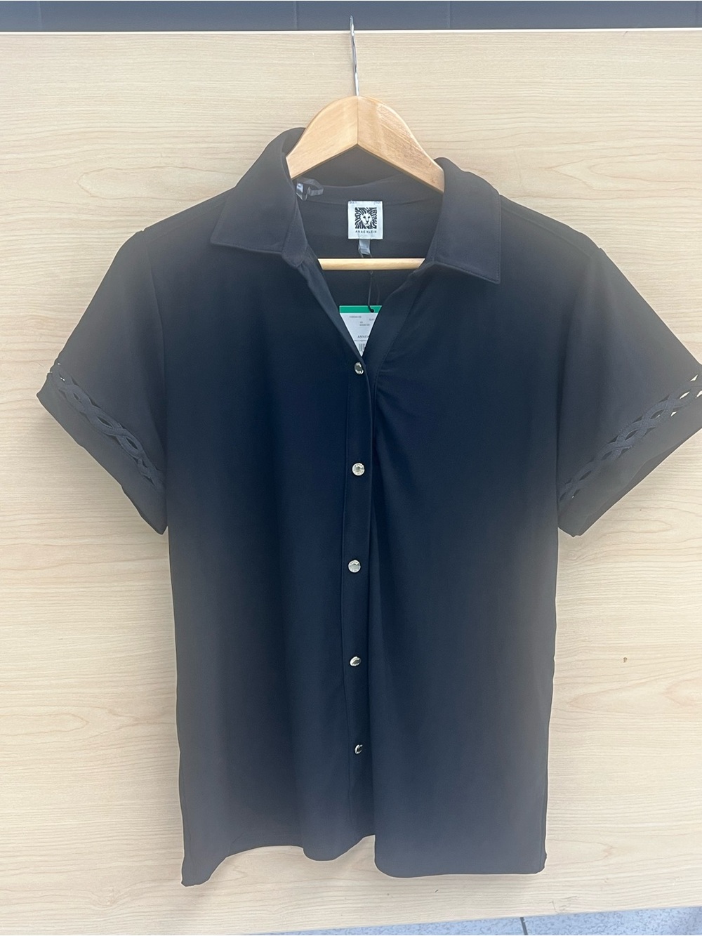 Anne Klein Black Short-Sleeve Button-Down Shirt